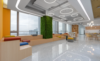 辦公室裝修設計施工：融合綠色理念與智能化技