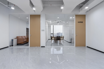 辦公室裝修中的“燈光設(shè)計(jì)”技巧：用光影打造