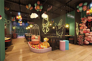 網(wǎng)紅餐廳裝修設(shè)計全景案例